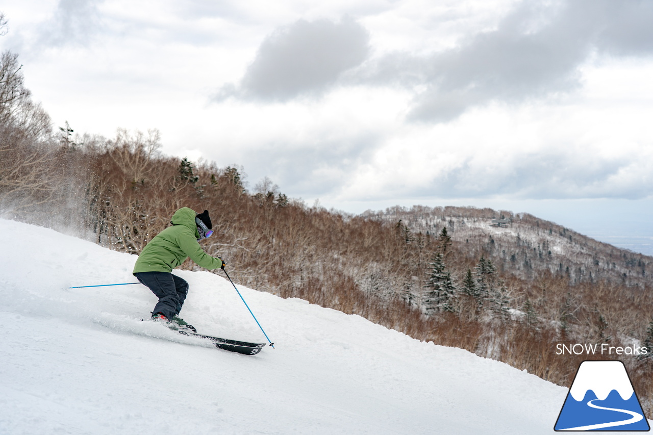 サッポロテイネ｜今シーズンは春セッション！プロスキーヤー・谷藤昌司さんと滑る１日。まさかのパウダー？！